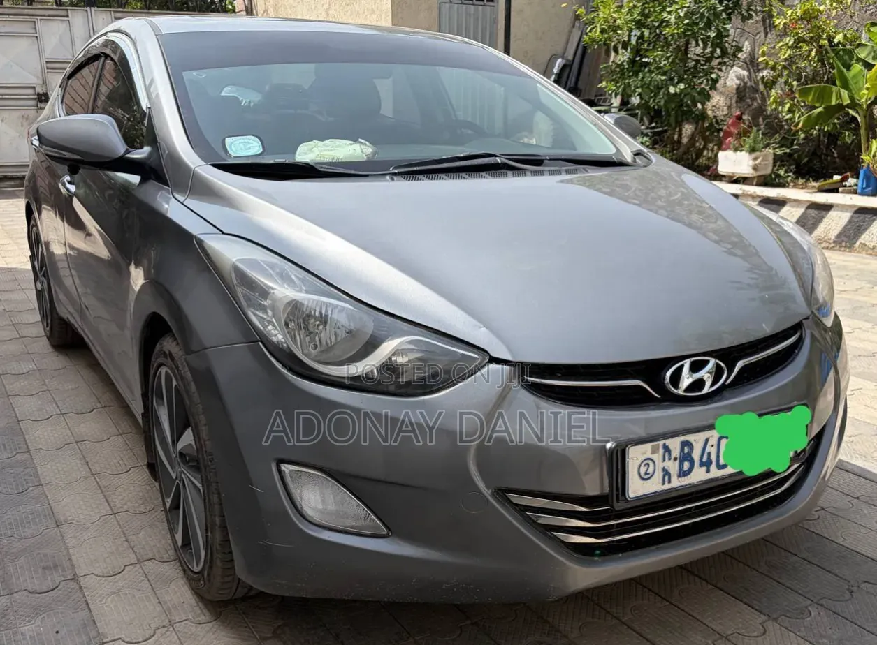 Hyundai Avante 2012 Gray