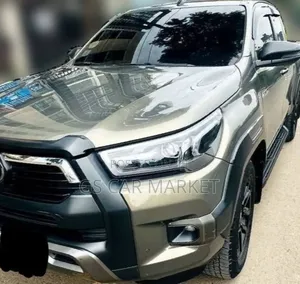 Toyota Hilux 2022 Teal