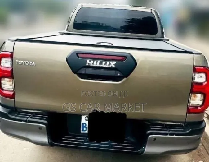 Toyota Hilux 2022 Teal