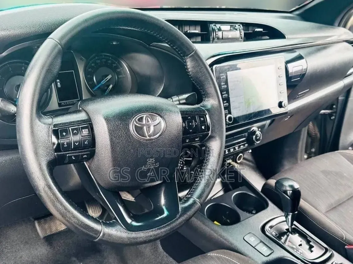 Toyota Hilux 2022 Teal