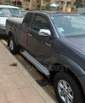 Toyota Hilux 2012 Gray