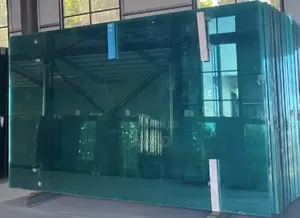 ፕላይውድ,ብረታ ብረት,ቆርቆሮ እና መስታወት