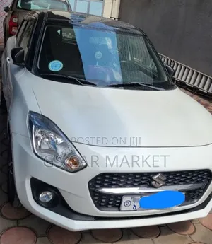 Suzuki Swift 2022 Beige