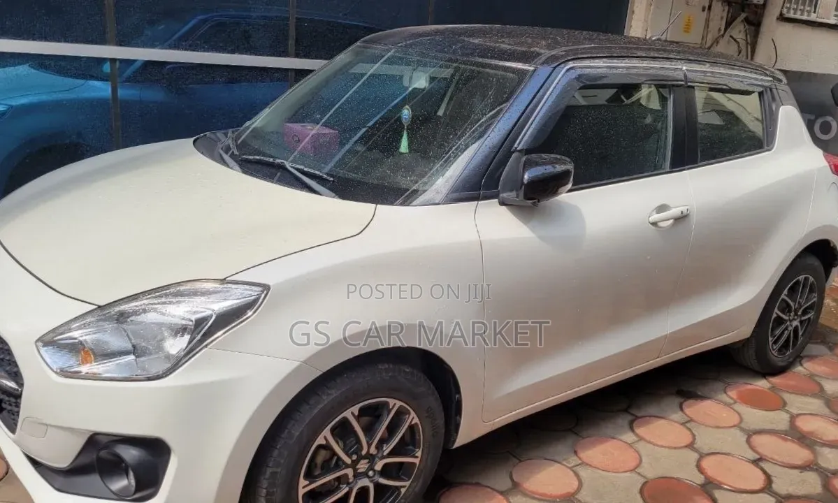 Suzuki Swift 2022 Beige