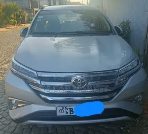 Toyota Rush 2021 Silver