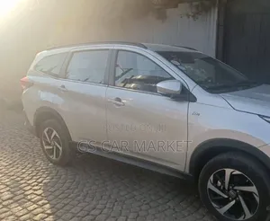 Toyota Rush 2021 Silver