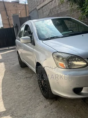 Toyota Platz 2005 Silver