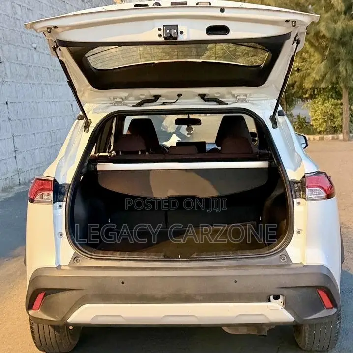 Toyota Corolla Cross Hybrid 2023 White
