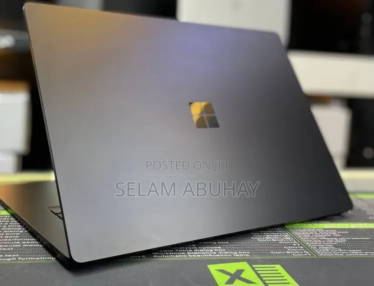 New Laptop Microsoft Surface 16GB Intel Core i7 SSD 512GB