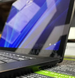 New Laptop Microsoft Surface 16GB Intel Core i7 SSD 512GB