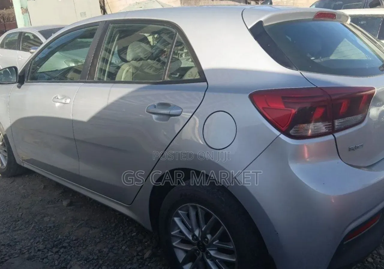 Kia Rio 2018 Silver