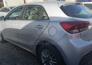 Kia Rio 2018 Silver