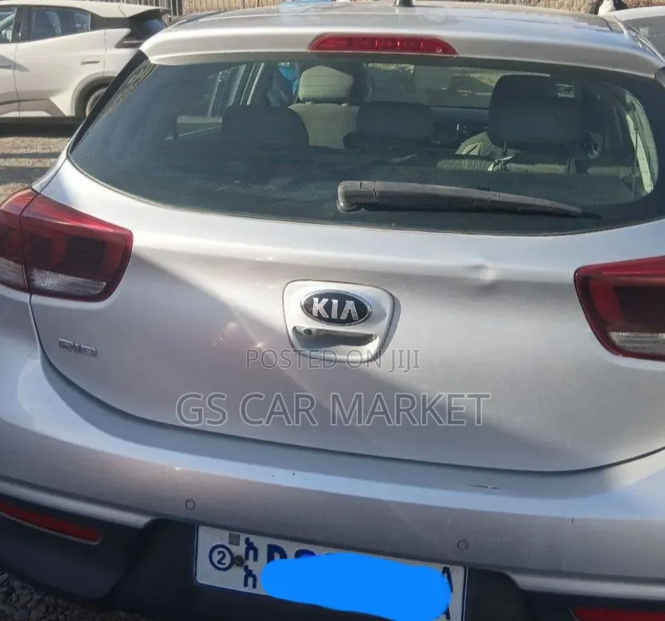 Kia Rio 2018 Silver