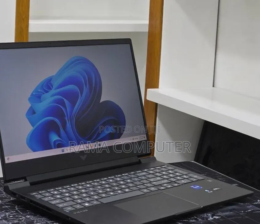 New Laptop HP Victus 16 16GB Intel Core i7 SSD 1T