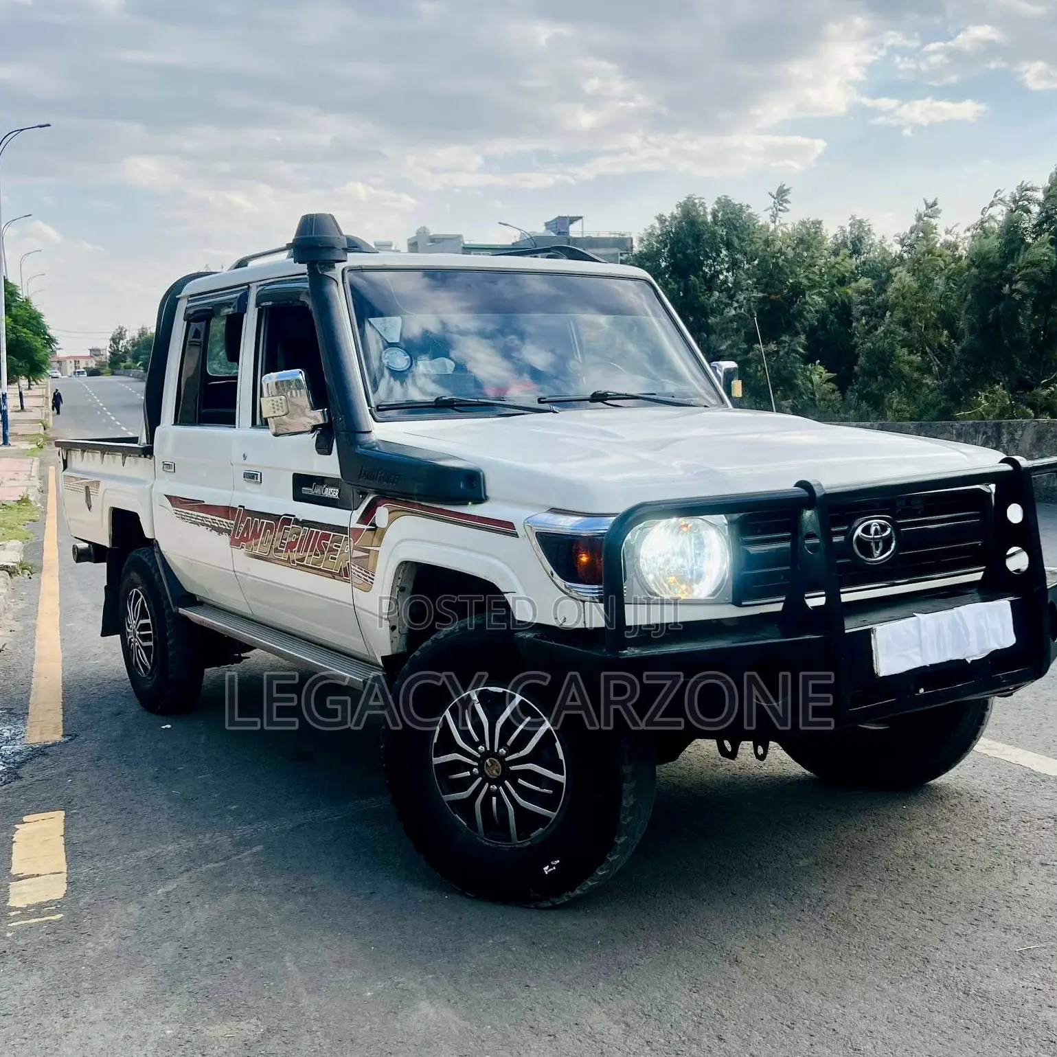 Toyota Land Cruiser 2020 White