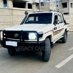 Toyota Land Cruiser 2020 White