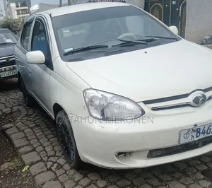 Toyota Platz 2005 White