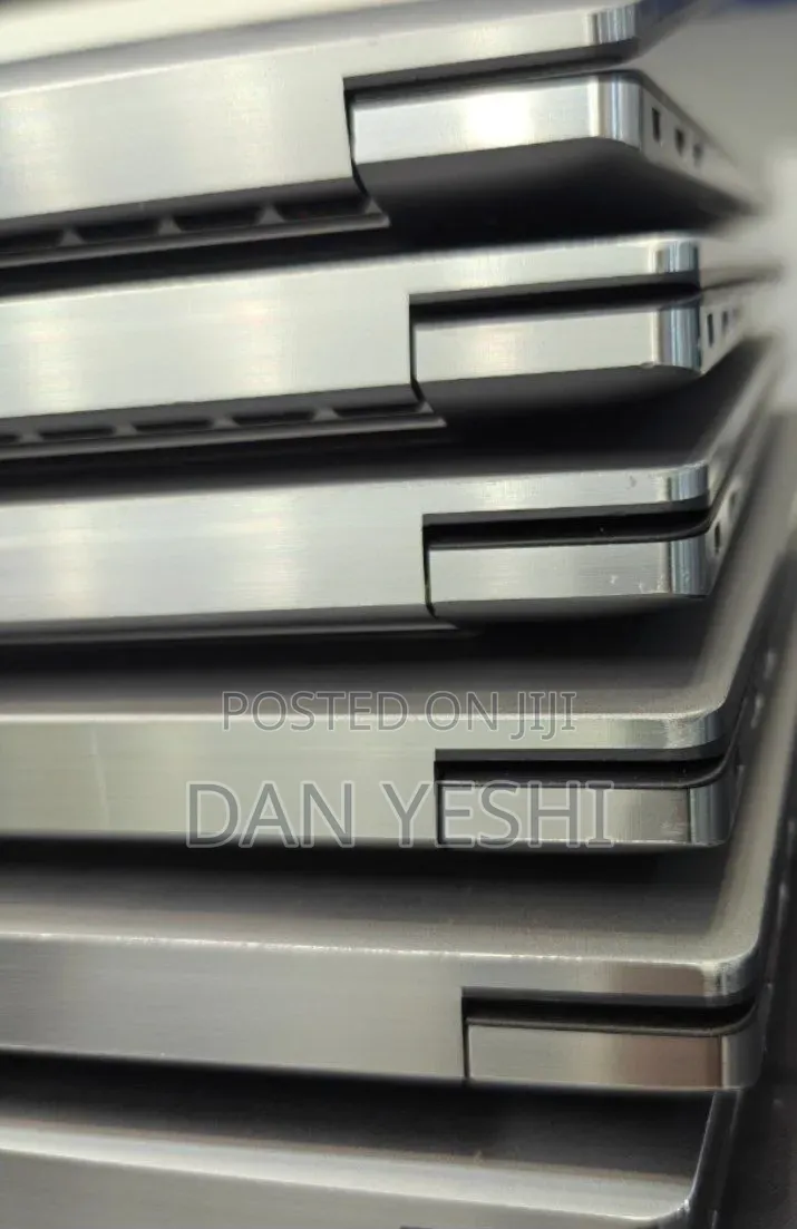 New Laptop Dell 16GB Intel Core i7 SSD 512GB