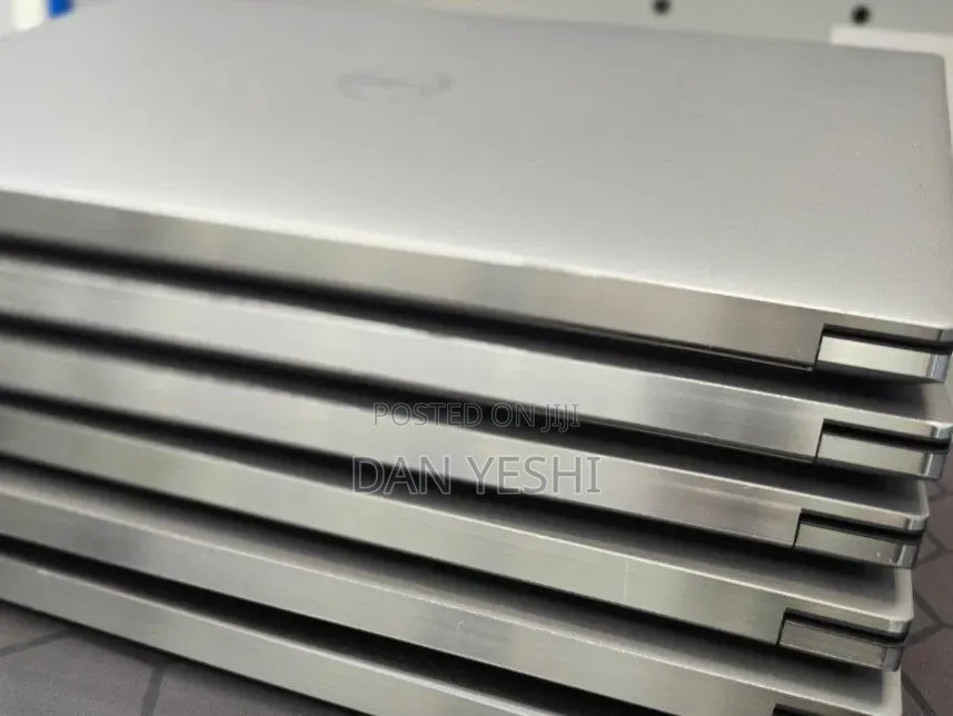 New Laptop Dell 16GB Intel Core i7 SSD 512GB