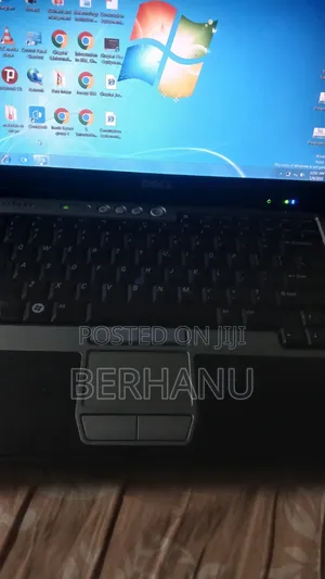 Laptop Dell Latitude 5310 3GB Intel Core i5 HDD+SSD 250GB