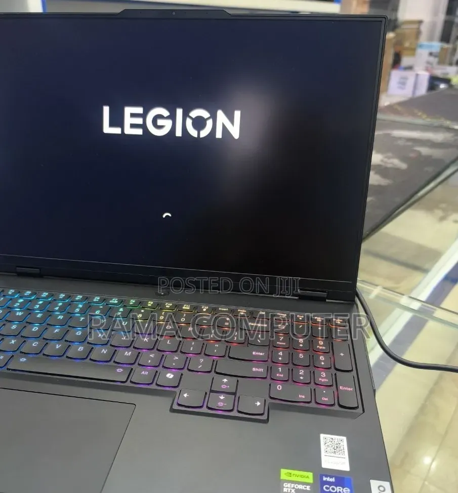 New Laptop Lenovo Legion Pro 7 32GB Intel Core i9 SSD 1T