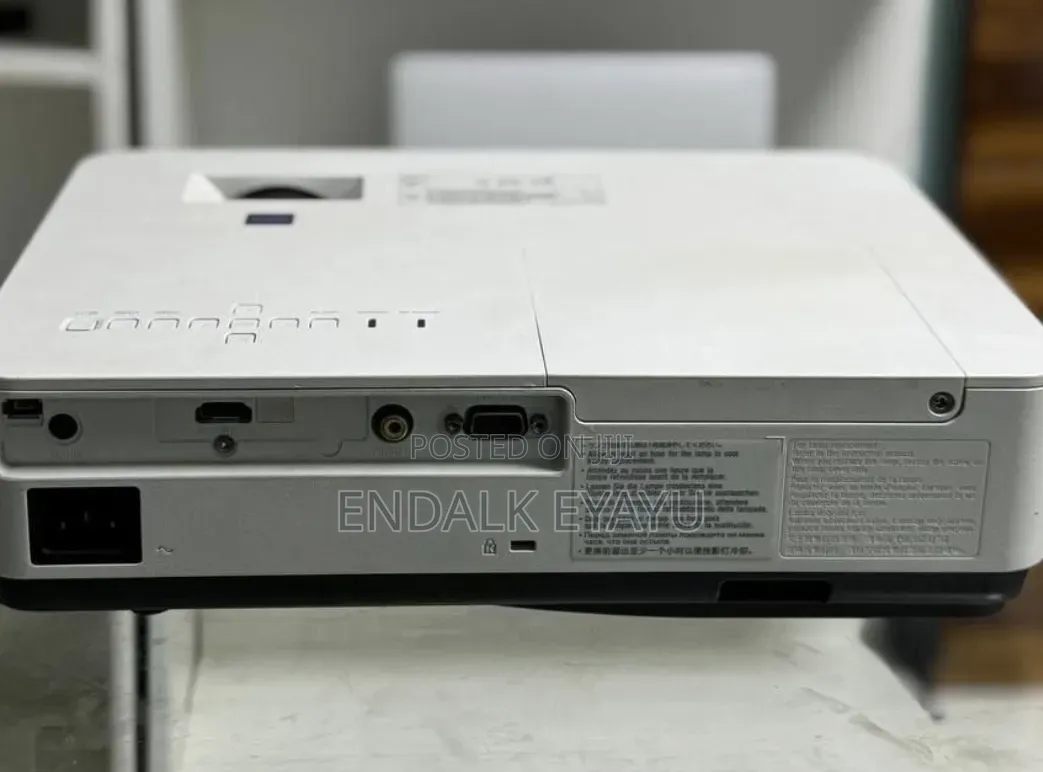 Sony Projector VPL-Dx 221
