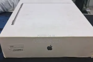 New Laptop Apple MacBook Air 2024 M3 8GB Apple M3 SSD 256GB