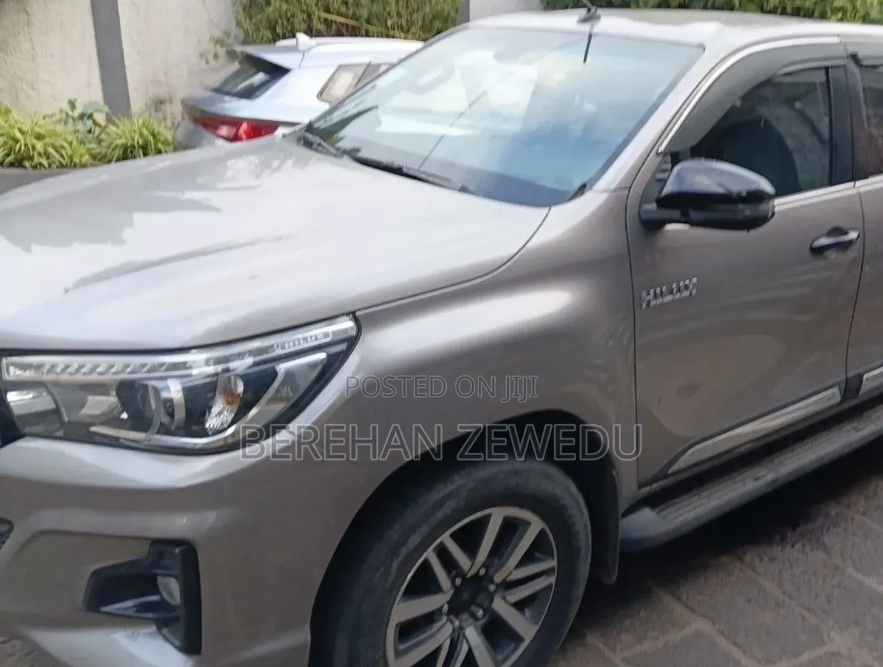 Toyota Hilux 2020 Gray