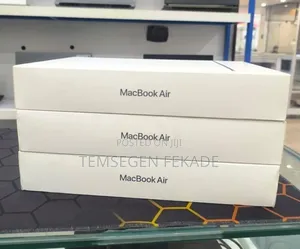 New Laptop Apple MacBook Pro 2025 M5 16GB Apple M5 SSD 512GB