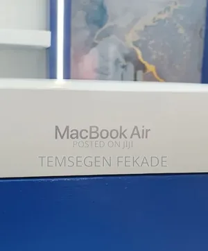 New Laptop Apple MacBook Pro 2025 M5 16GB Apple M5 SSD 512GB