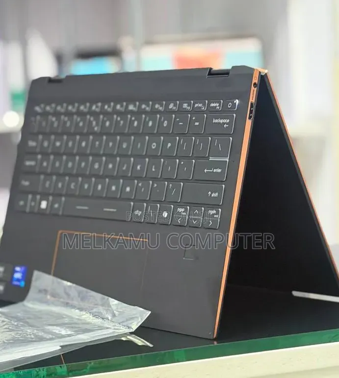 New Laptop MSI Summit E14 Flip Evo 16GB Intel Core Ultra 7 SSD 1T