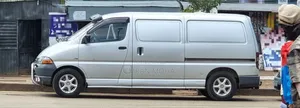 Toyota HiAce 2006 Silver