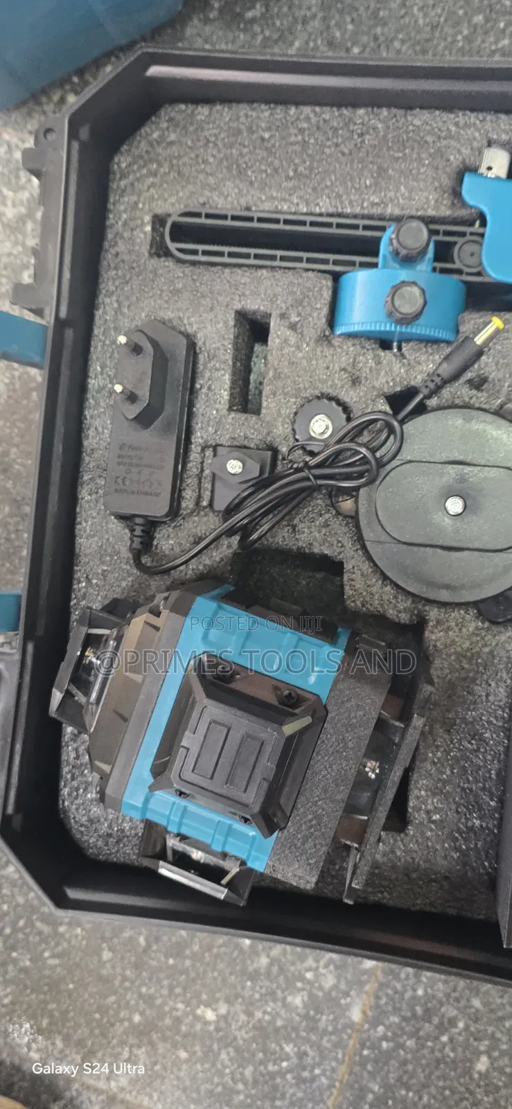 Laser Leveling Tool
Makita Laser Level – Professional Precision