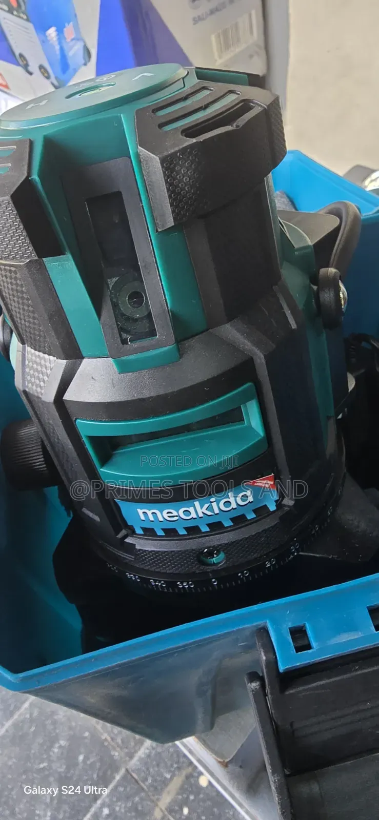 Laser Leveling Tool
Makita Laser Level – Professional Precision