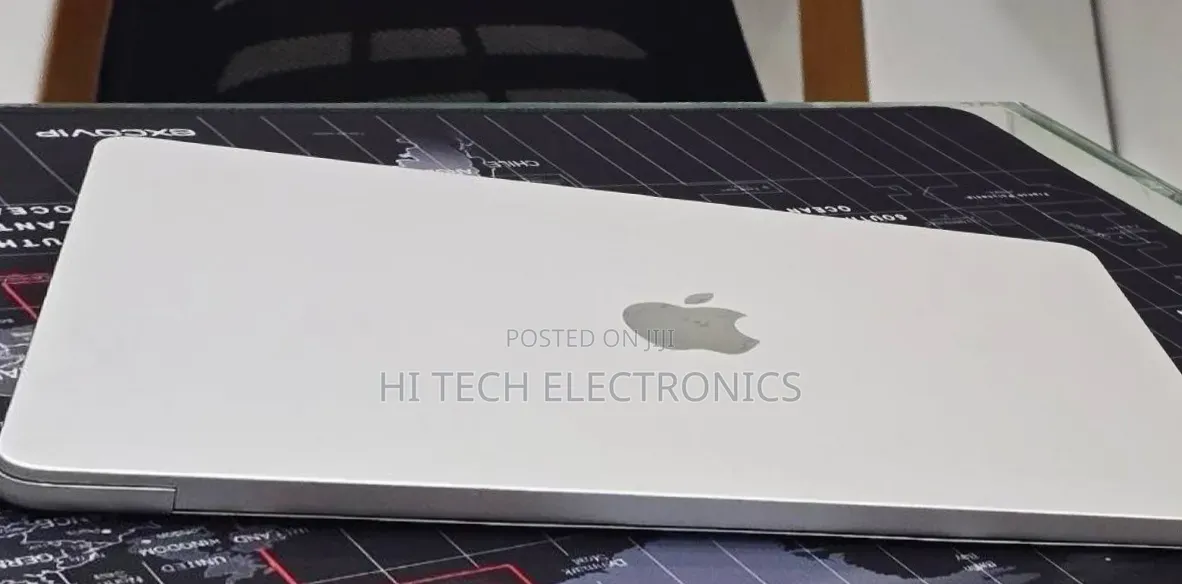 New Laptop Apple MacBook Air 2024 M3 8GB Apple M3 SSD 256GB