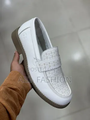 Flat Leather White Shoe Mid High