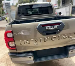 New Toyota Hilux 2025 Brown