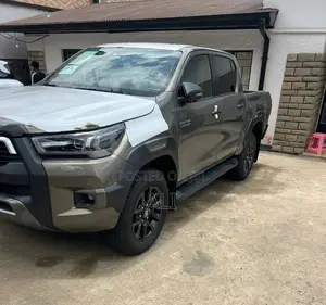New Toyota Hilux 2025 Brown