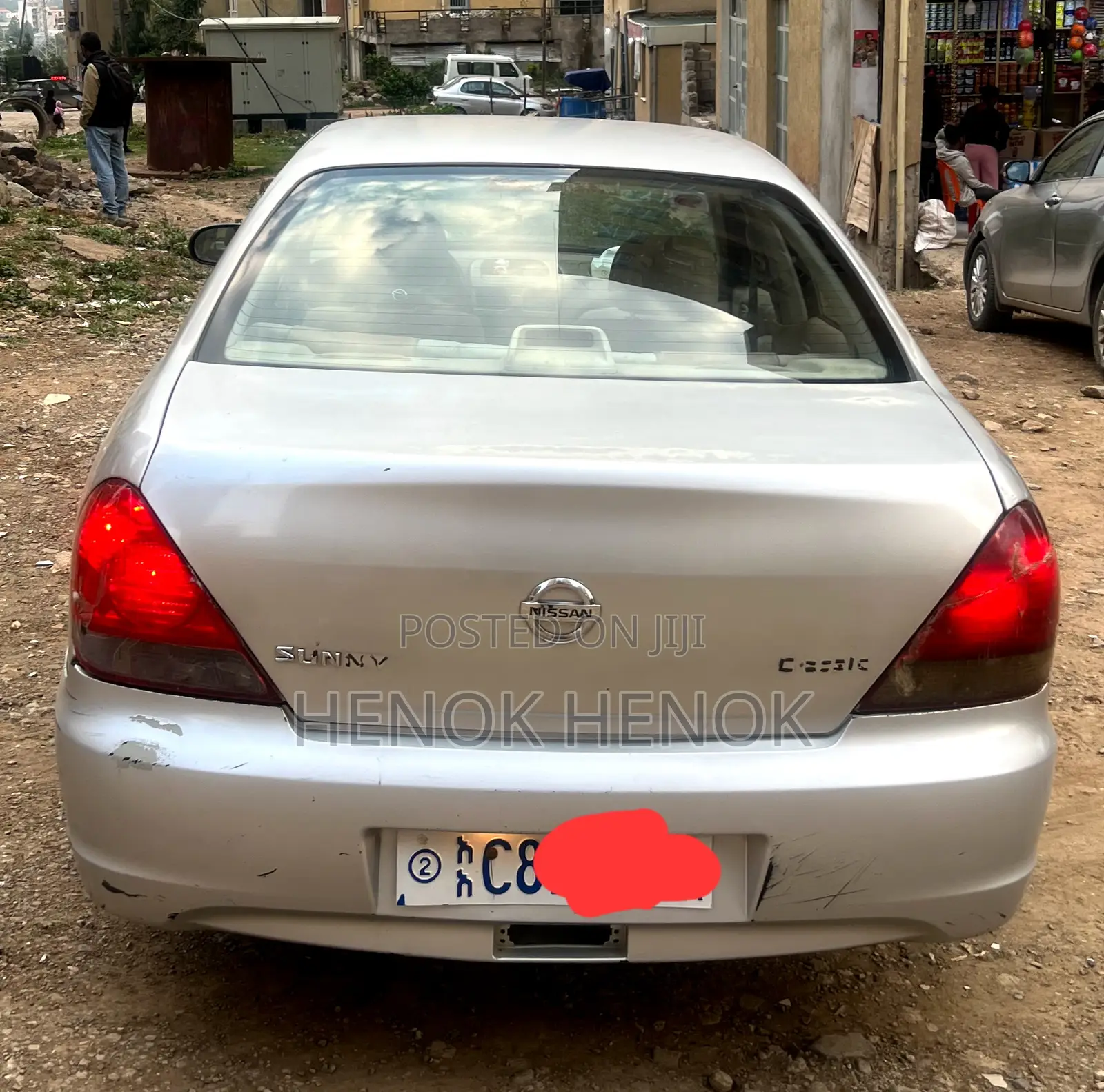 Nissan Sunny 2011 Silver