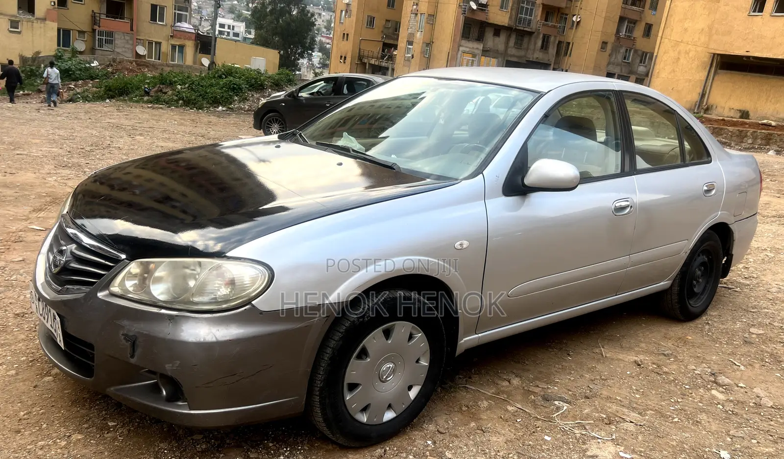Nissan Sunny 2011 Silver