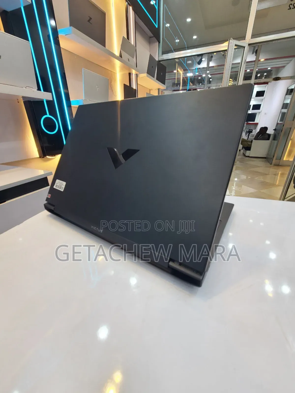 New Laptop HP Victus 15 16GB Intel Core i7 SSD 1T