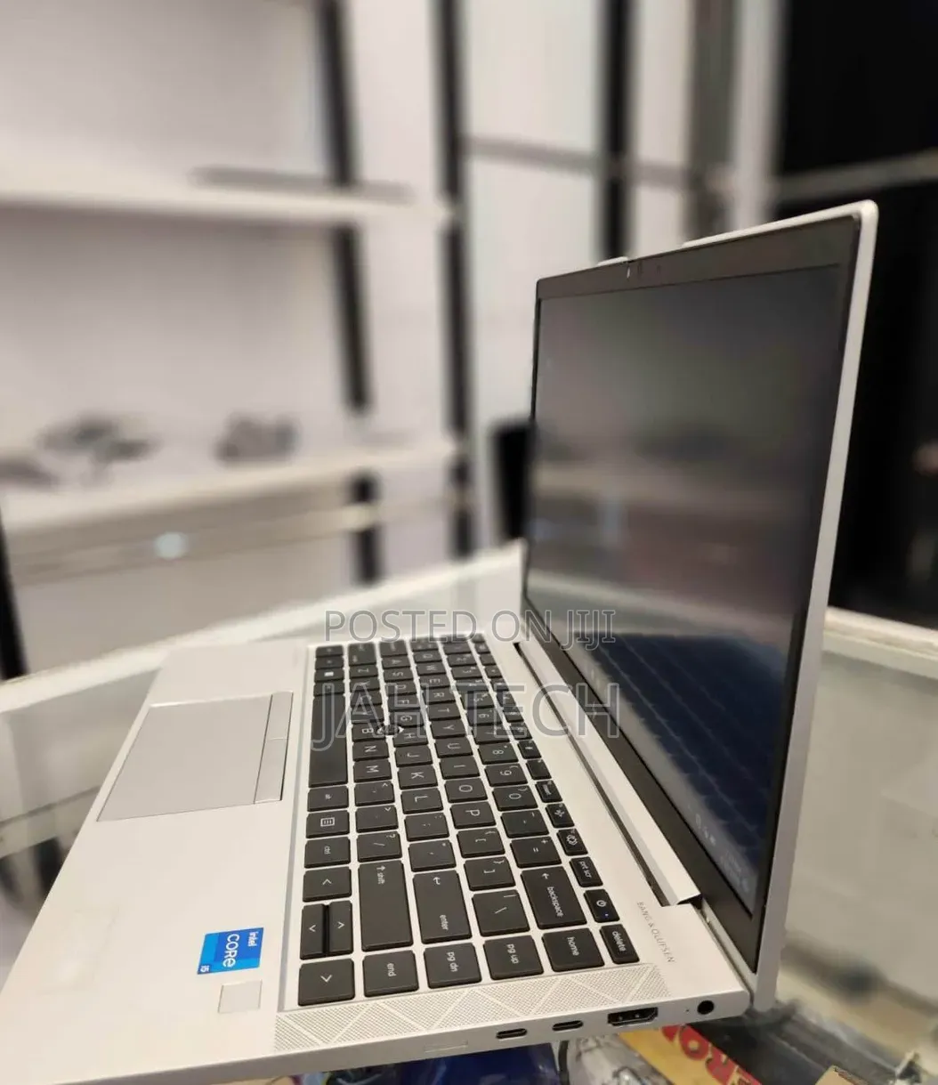 New Laptop HP EliteBook 840 G8 16GB Intel Core i5 SSD 512GB