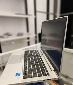 New Laptop HP EliteBook 840 G8 16GB Intel Core i5 SSD 512GB