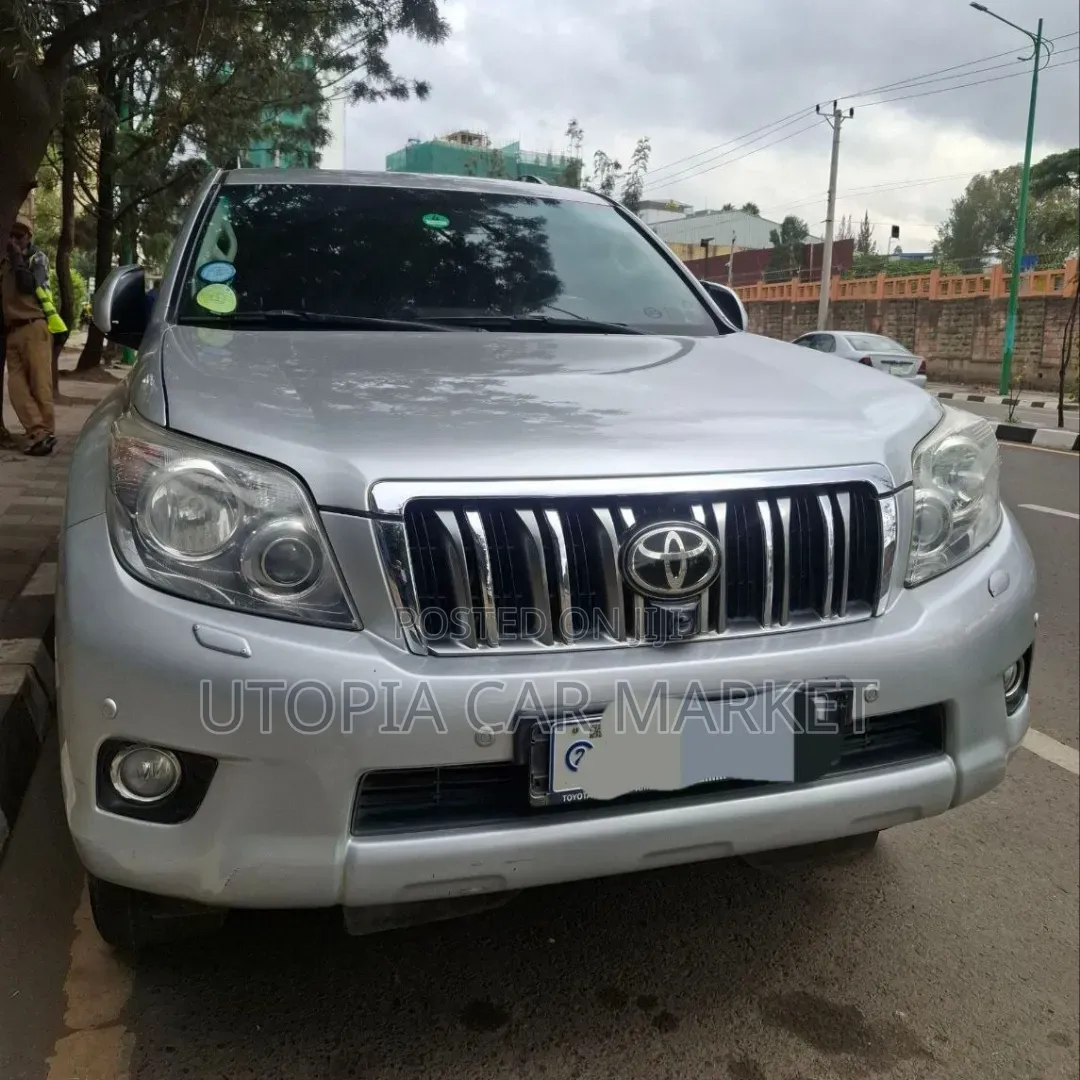 Toyota Land Cruiser Prado 2012