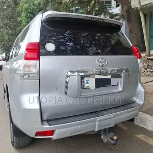Toyota Land Cruiser Prado 2012