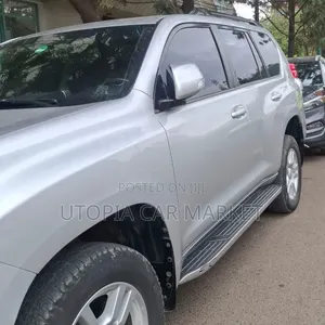 Toyota Land Cruiser Prado 2012