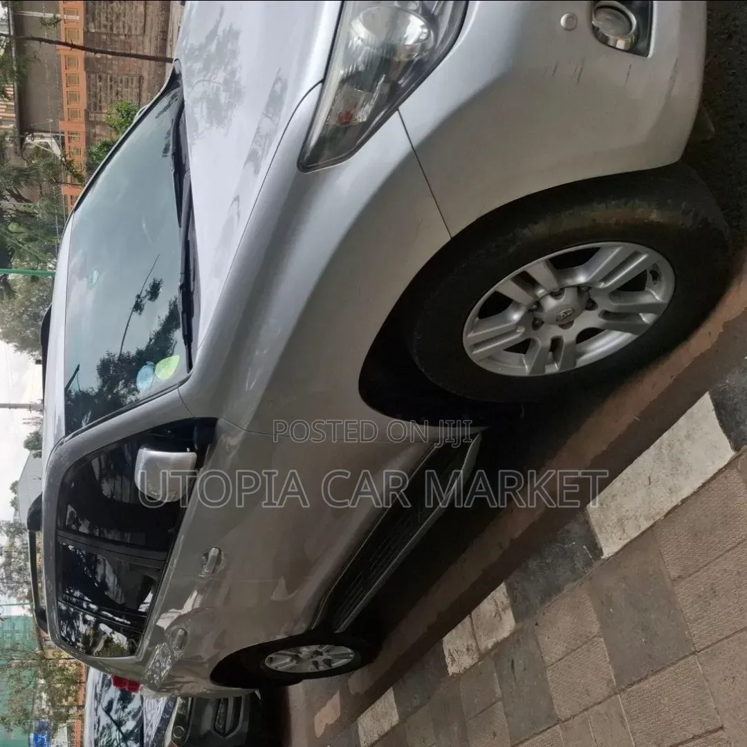 Toyota Land Cruiser Prado 2012