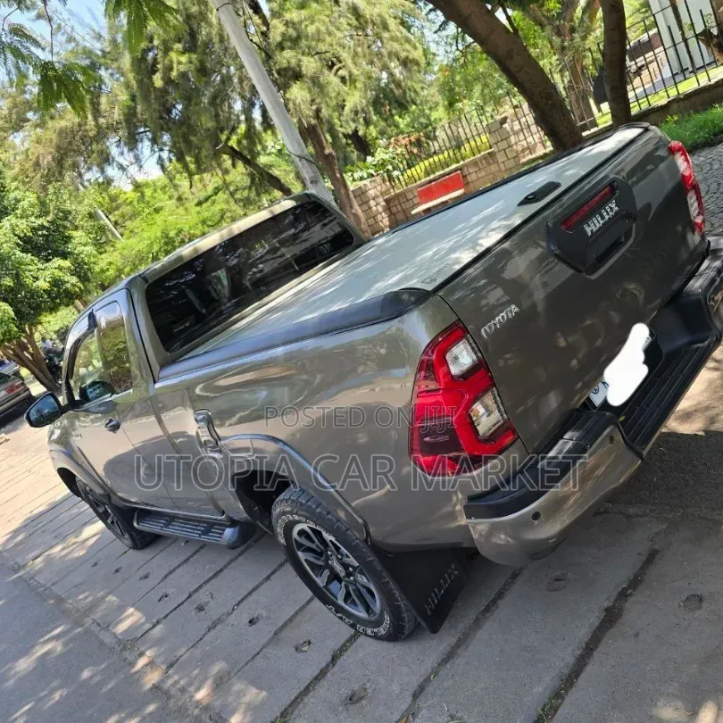 Toyota Hilux 2021