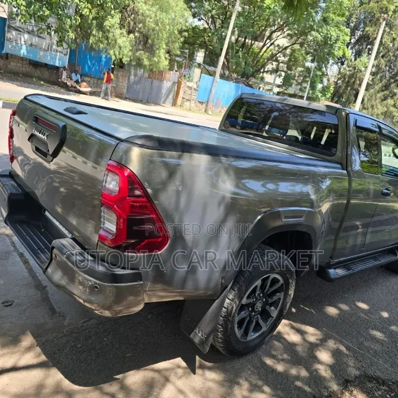 Toyota Hilux 2021