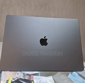 New Laptop Apple MacBook Pro 2020 M1 16GB Apple M1 Pro SSD 512GB